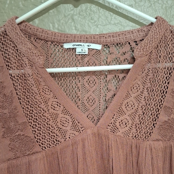 O'Neill Lace Accent Blouse - Dusty Rose Sze S - Picture 10 of 10